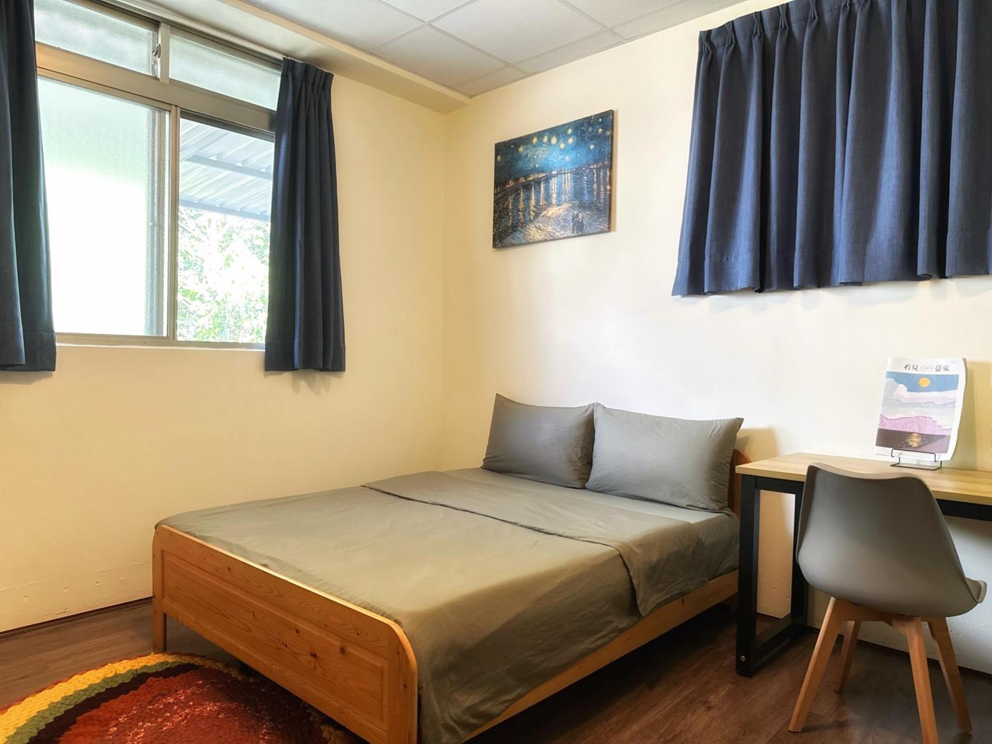 Dulan The Travel Bug Bistro Inn Donghe Dış mekan fotoğraf