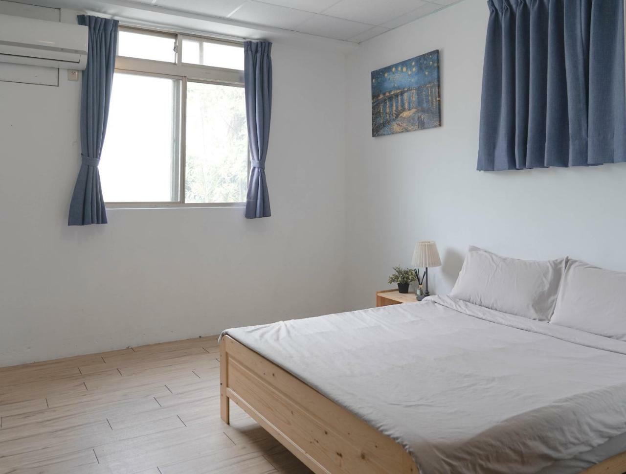 Dulan The Travel Bug Bistro Inn Donghe Dış mekan fotoğraf